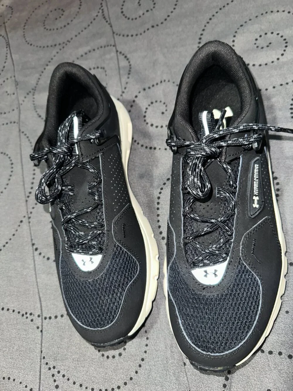 UNDER ARMOUR SUMMIT TREK BLACK & IVORY SHOES SIZE 10 OR 8.5 MEN NEW NO BOX $150